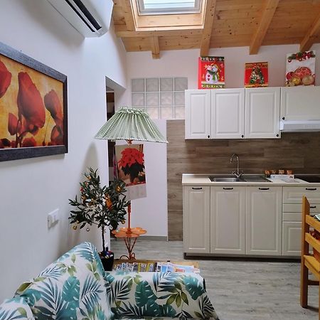 Casa Vacanza L'Ulivo ألبينغا المظهر الخارجي الصورة